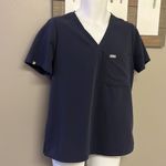 FIGS Technical Collection Short Sleeve Scrub V-Neck Shirt w/ Pocket- Medium Photo 2