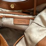 Michael Kors • Vanessa Medium Leather Shoulder Purse Gold Soft Expands Side Zip Photo 6