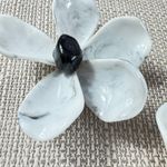 ZARA  White Flower Statement Earrings Photo 8