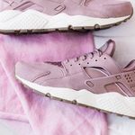 Nike 🆕 Huarache Women’s Sneaker Photo 0