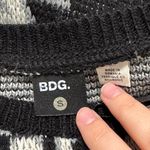 BDG Urban Outfitters Black and Gray Geometric Aztec Crewneck Hi-Lo Sweater sz S Photo 6