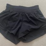 Lululemon Hotty Hot Short 2.5” Photo 0