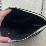 Steve Madden : Black and White Floral Cross Body Photo 2