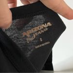 Arizona Jeans Co. Black Short Sleeve Cut Out V-Neck Top Size Small Photo 2