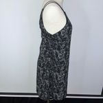 Urban Outfitters  // SILENCE + NOISE Ella Printed Crepe Shift Mini Dress Medium Photo 8