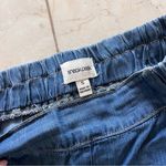 Sneak Peek NWT 100% Tencel Blue Chambray Shorts Sz Small Photo 2