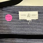 Thyme & Honey Casual Striped V Photo 1