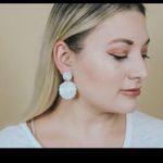 VICI SPECIAL SHELL DROP EARRINGS Photo 1