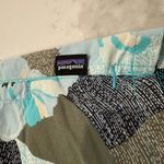 Patagonia  Barley Baggies Print Shorts Womens Medium Blue Hibiscus FieldTurquoise Photo 2