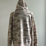 SO Camouflage Hoodie Sweatshirt in Pink Tones Size L Photo 3