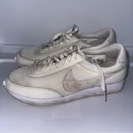 Nike  Daybreak Beige Pink Snakeskin‎ Sneaker  White CasualSize: 10 Photo 3