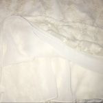 Jella Couture  ivory lace cold shoulder dress size medium Photo 4