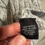 Sweater moon and madison size large Photo 3