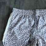 Johnny Was NWT Calme White Grey Multi Animal Print Elastic Waist Shorts Sz Large Photo 3