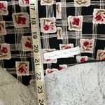 Norton Mcnaughton Vintage 90’s  Black and Red Floral Grid print Women's Vest Photo 4