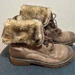 Women's warm boots with fur. Size 8. $36. Brown Photo 0