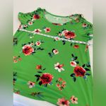New York Laundry  L Bright Green Floral Braided Sleeve Lightweight Loose Fit Top. Photo 2