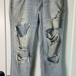 American Eagle  Tomgirl Light Wash Distressed High Rise Jean 6R Photo 0