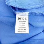 FIGS  Casma Three Pocket Scrub Top: Ciel Blue Photo 11