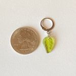 Handmade fairy forest vintage retro aesthetic style simple Czech glass leaf dangle earrings🍃💚 Photo 7