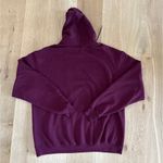 Harry Potter  Merch - Hogwarts Sweatshirt in Burgundy Photo 3