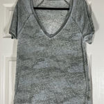 American Eagle  Women’s Heathered Green/Camo Lightweight Sheer V-Neck Size Medium Photo 0