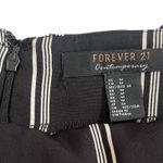 Forever 21  Contemporary Womens Size Medium Black White Striped Back Zip Culottes Photo 4