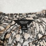 Vera Wang Simply Vera  Sleeveless Split Neck Blouse Size X-Large Camo Print Photo 3