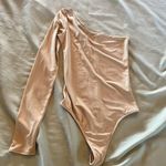 Show Me Your Mumu $92  Brinkley One Shoulder Bodysuit In Taupe Size XS Photo 3