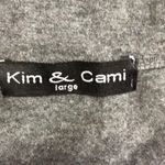 Kim And Cami  Gray Shirt Photo 4