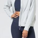 Vuori Halo Basin Women's Light Gray Bomber Jacket Photo 0