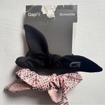 Gap Women’s Two Pack Scrunchie Hair Accessories Set Photo 7