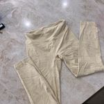 Outdoor Voices  Tech Sweat 7/8 legging Heathered Yellow Size Medium Photo 2