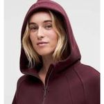 Lululemon Zip Front Hoodie in Plum Color Sweatshirt Jacket Top Size 6 ATHLEISURE Photo 6