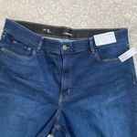 Liz Claiborne Sara Flexi Mid Rise Plus Capris Photo 8