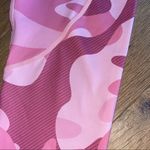 Zyia  Pink Camo Cropped Light n tight Photo 5