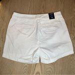 J.Crew NWT  Chino Shorts 5” Inseam Light Khaki Women’s Size 2 Photo 1
