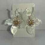 White Flower Statement Earrings Crystal Rhinestone Gold Tone Stud Photo 4
