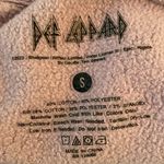 Def Leopard Lilac L/S Crew Neck Sweater Oversized Sweatshirt Size SMALL Purple Photo 3