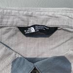 The North Face Women's Gray Long Sleeve Button-Up Shirt Size L Photo 3