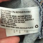 Universal Threads Universal Thread Women's Blue Distressed Jeans 6 Photo 10