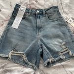 Tinseltown NWT Distressed Light Blue Mom Relaxed High Rise Shorts, size 0 Photo 9