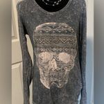 Daytrip (Buckle) Blingy Skull Shirt Photo 0