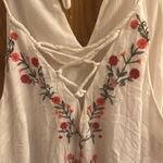 Willow & Clay white dress with embroidery flowers size large Photo 2