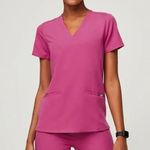 FIGS Women's  Casma Three-Pocket Scrub Top in Electric Orchid size XXL Limited Photo 0