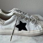 Vintage Havana  Women’s Forever Wind Cheetah Print Star Leather Sneakers Size 8.5 Photo 2
