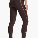 Vuori  Evolve Leggings Photo 1
