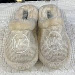 Michael Kors Women's Cream Furry Shoes/Slippers Sz 7M SKU 5073 Photo 1
