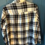 Old Navy  The Classic Shirt Black/White Plaid Button Down Shirt, Size Large Photo 4
