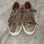 Not Rated 2/$20  Women's ILLANA Fashion Sneaker Gold Star Glitter Photo 3